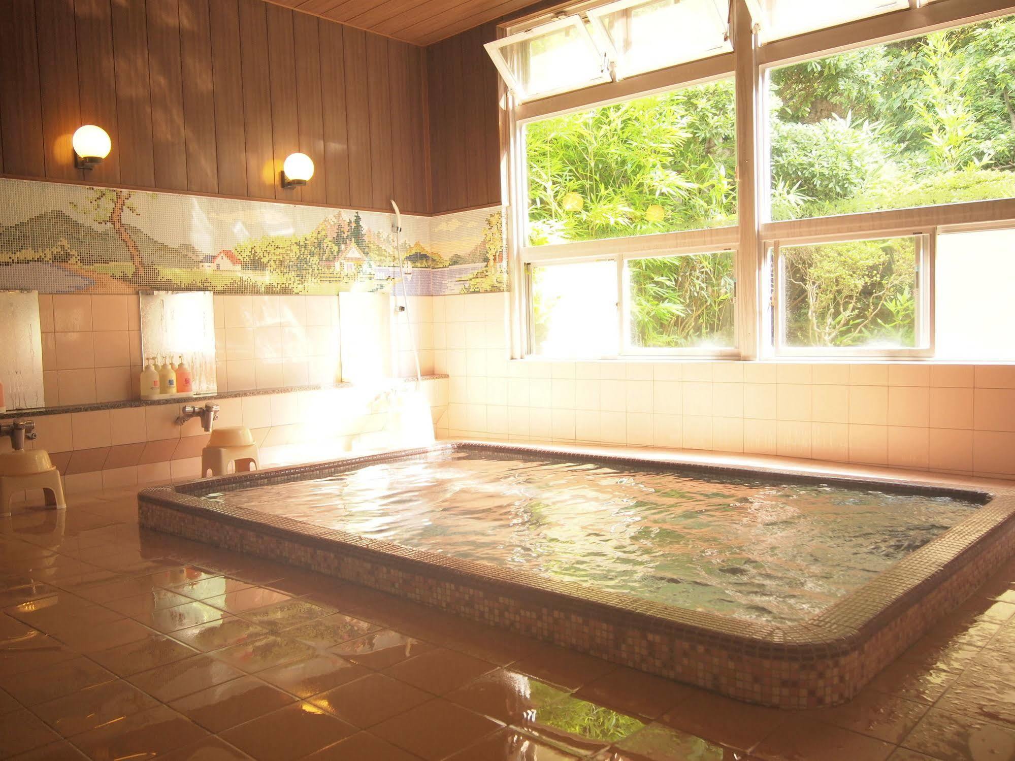 Yourou Onsen Honkan Onomichi Exterior foto